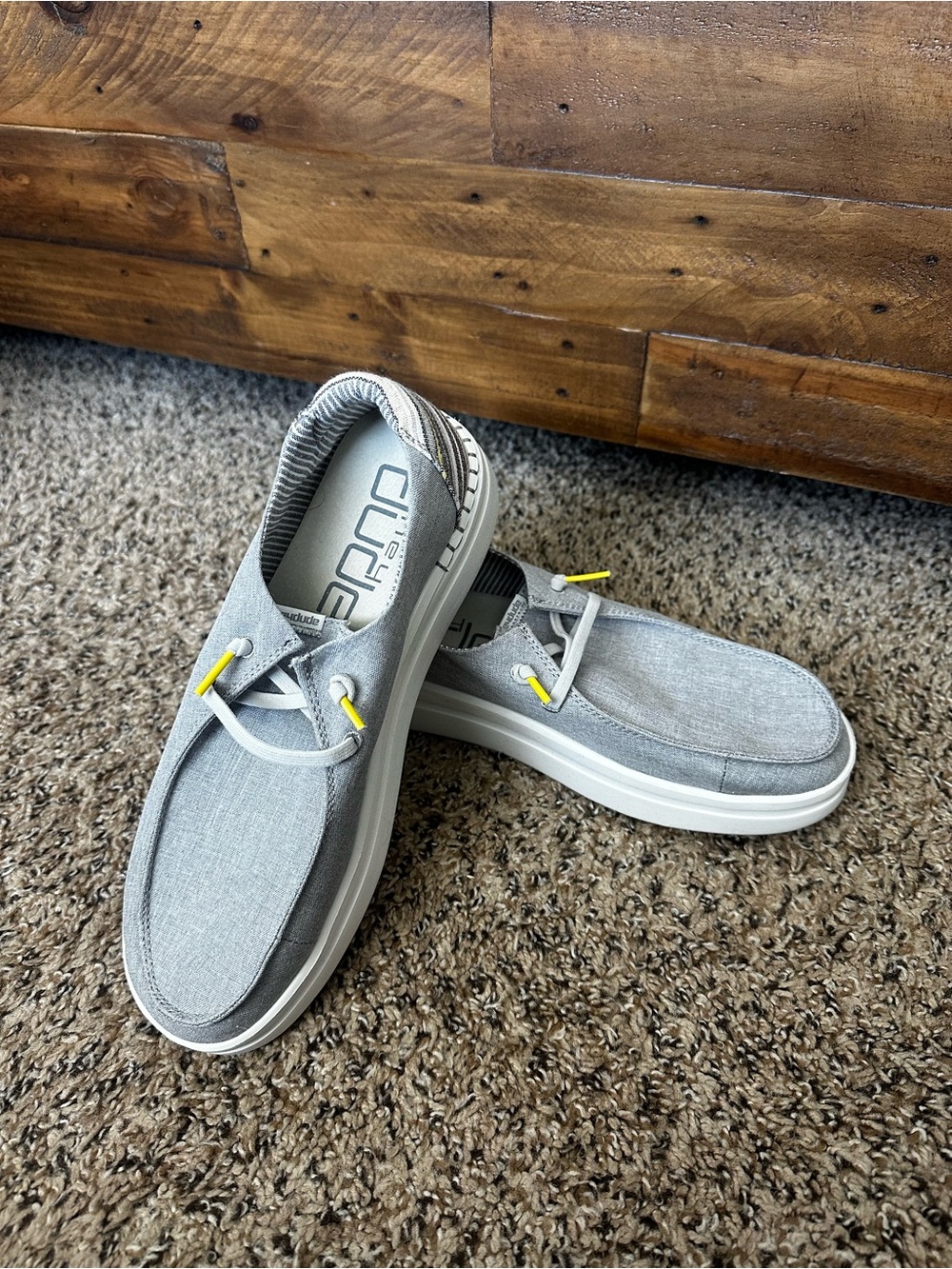 Casual Women Slip-On Canvas Shoes in Light Gray